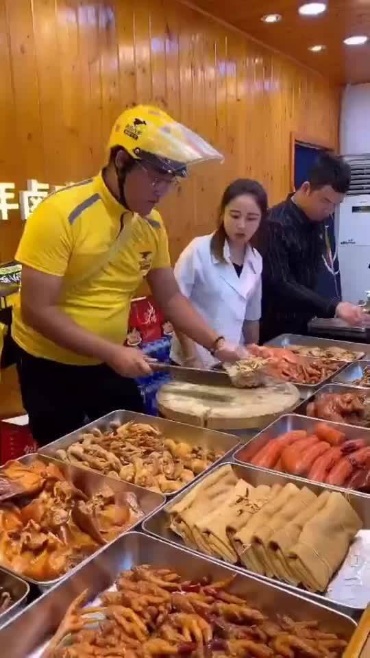 外卖小哥爆料窑鸡视频,揭秘美食背后的秘密 第2张 外卖小哥爆料窑鸡视频,揭秘美食背后的秘密 第2张