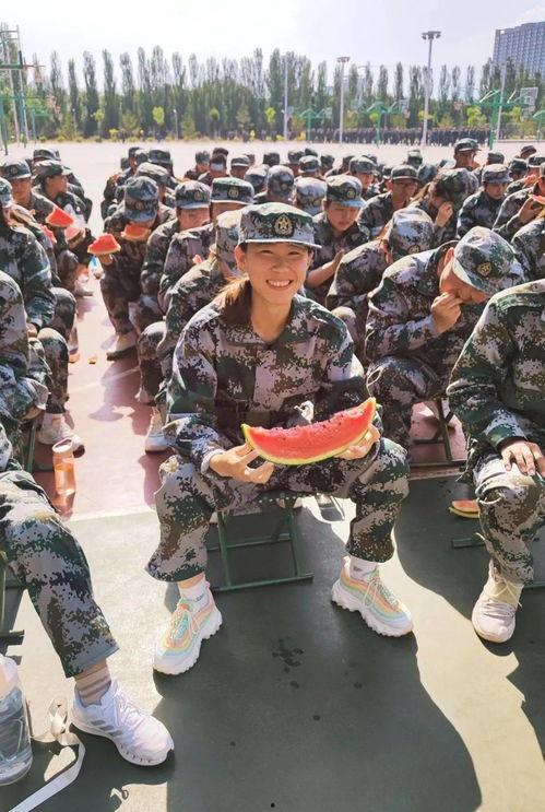 娱乐吃瓜军训,青春记忆里的酸甜苦辣 第2张 娱乐吃瓜军训,青春记忆里的酸甜苦辣 第2张