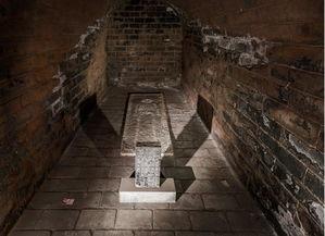 尸骨无存1 在线观看,生死边缘的惊悚之旅  第2张