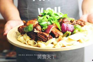 新疆大盘鸡老板爆料视频,独家秘制配方与经营之道  第2张