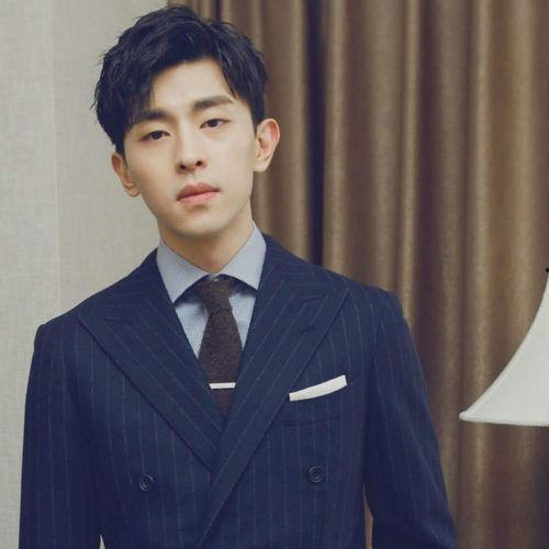 邓伦圈内爆料周深,揭秘娱乐圈背后的精彩瞬间  第2张